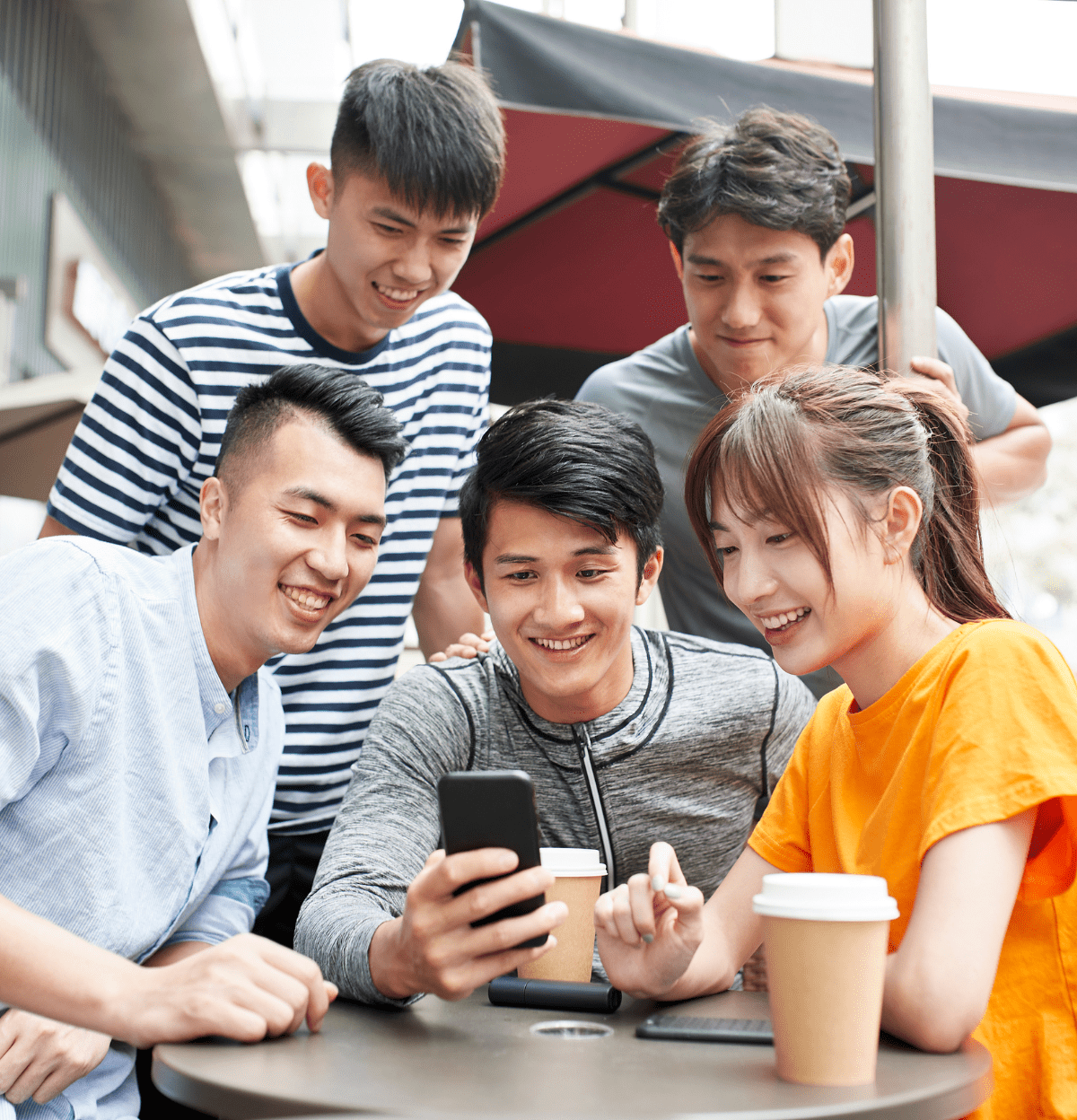 Thường thì việc bán hàng cho nhóm khách hàng quen thuộc sẽ giúp người bán dễ
