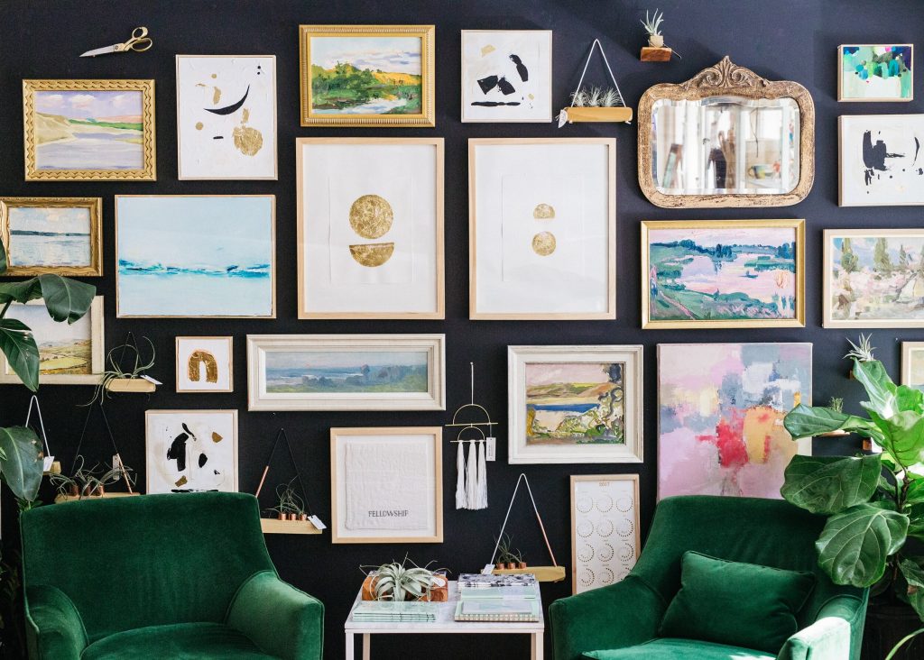 Canvas và poster luôn nằm trong nhóm sản phẩm bán chạy và được ưa chuộng trên